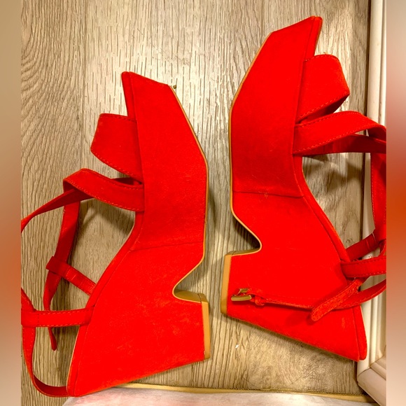 Red pumps from forever 21 - Picture 2 of 2